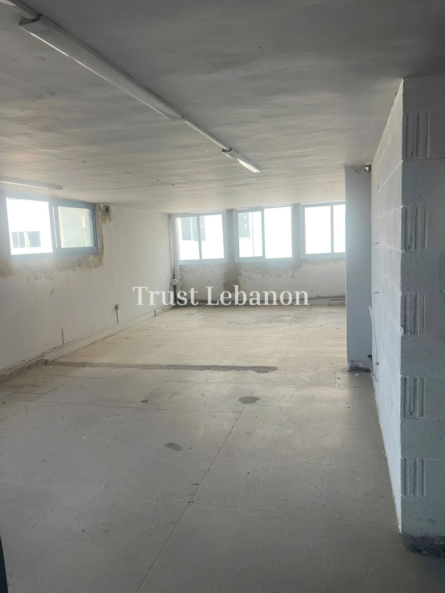 Warehouse for rent in Sin El Fil