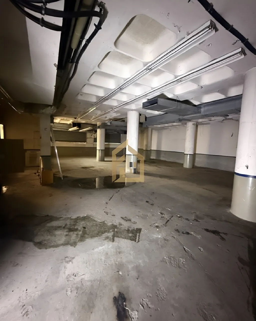 Warehouse for rent in Adonis, Lebanon
