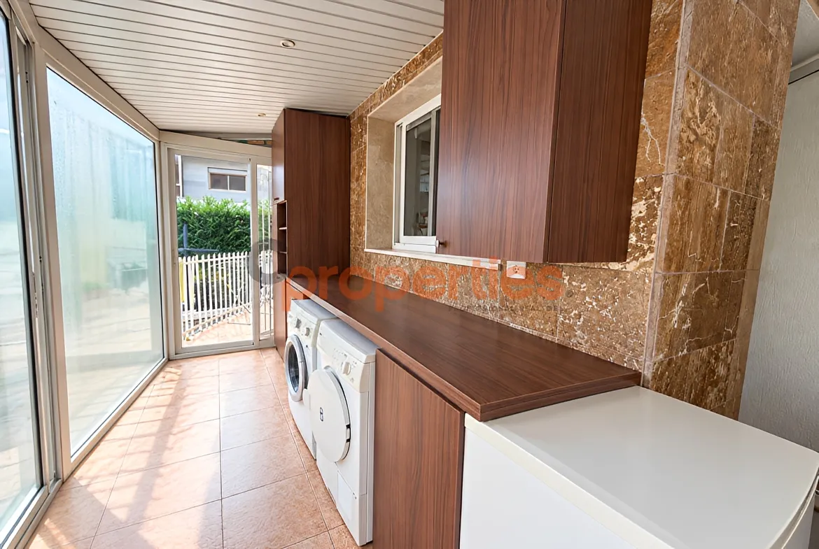 Apartment for Sale in Ballouneh