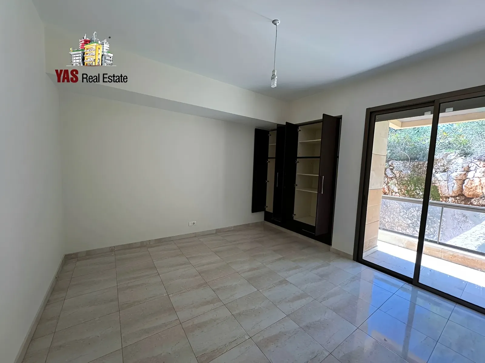 Apartment for Sale in Ballouneh