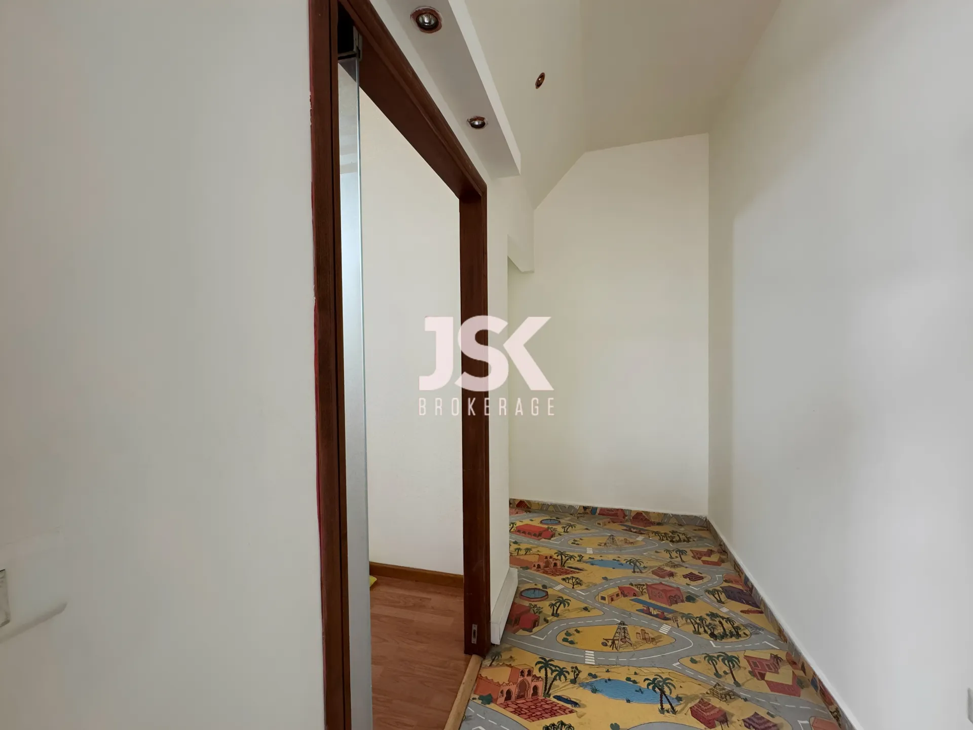 Shop for Sale in Mansourieh