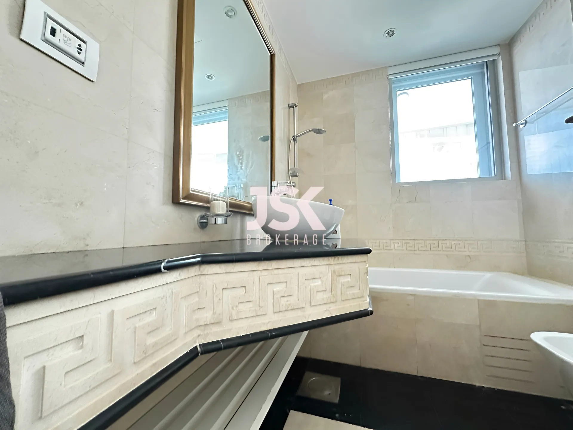 Apartment for Sale in Downtown