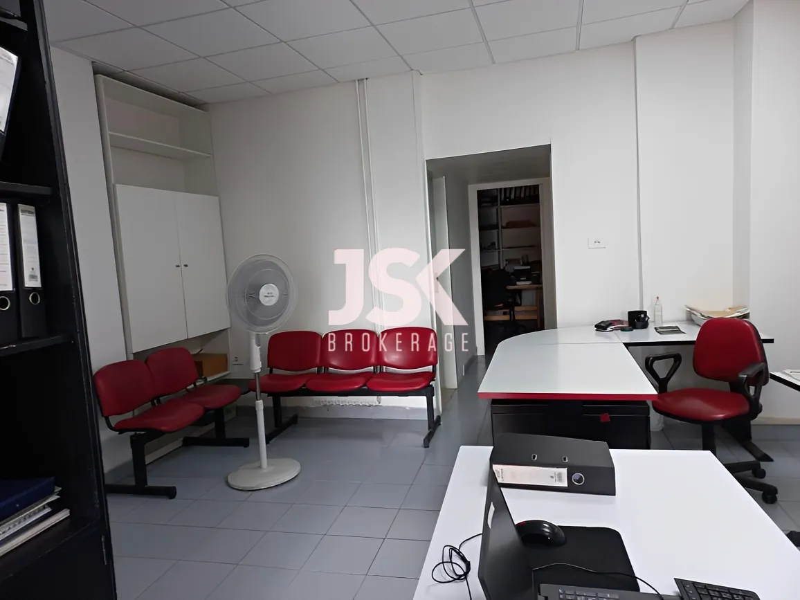 Office for rent in Gemmayzeh