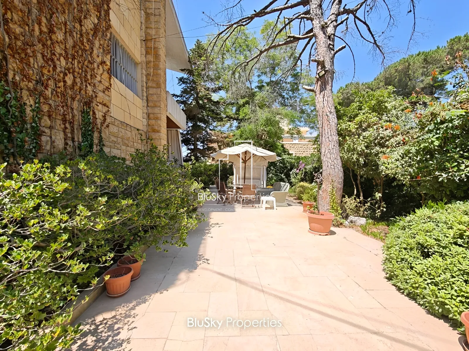 Villa for Sale in Baabdat - 4 bed, 6 bath