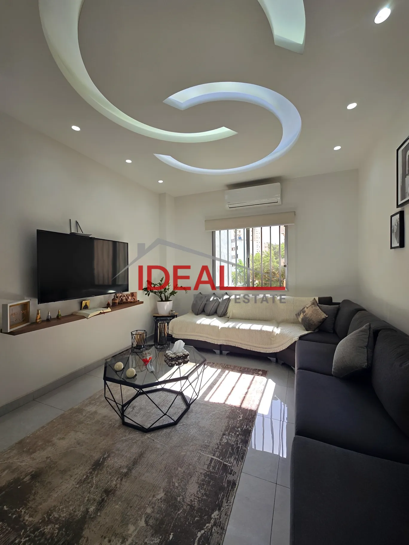 Apartment for sale in Ain El Remmaneh, Lebanon - 2 bed, 1 bath