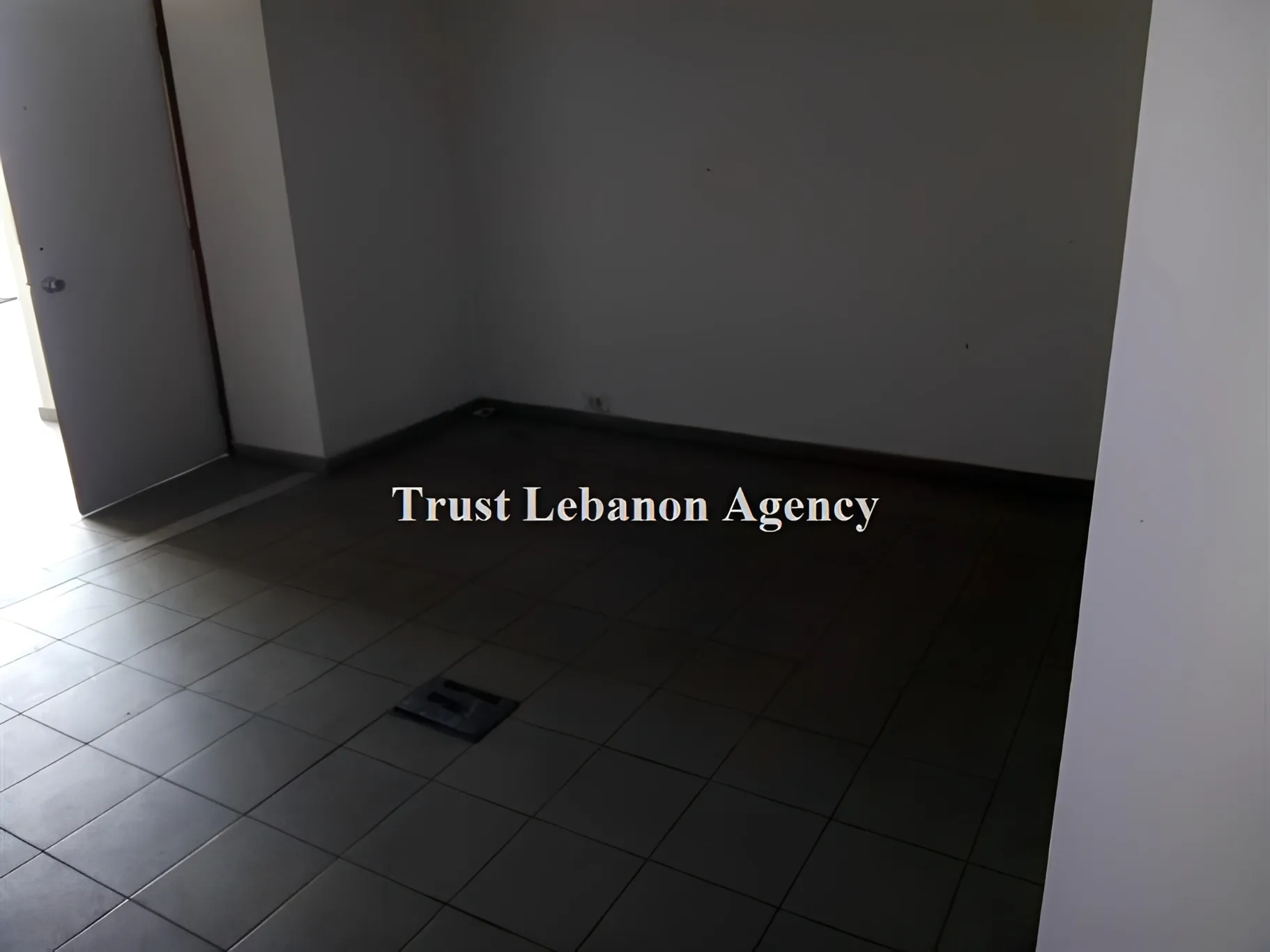 Office for rent in Baabda, Hazmieh