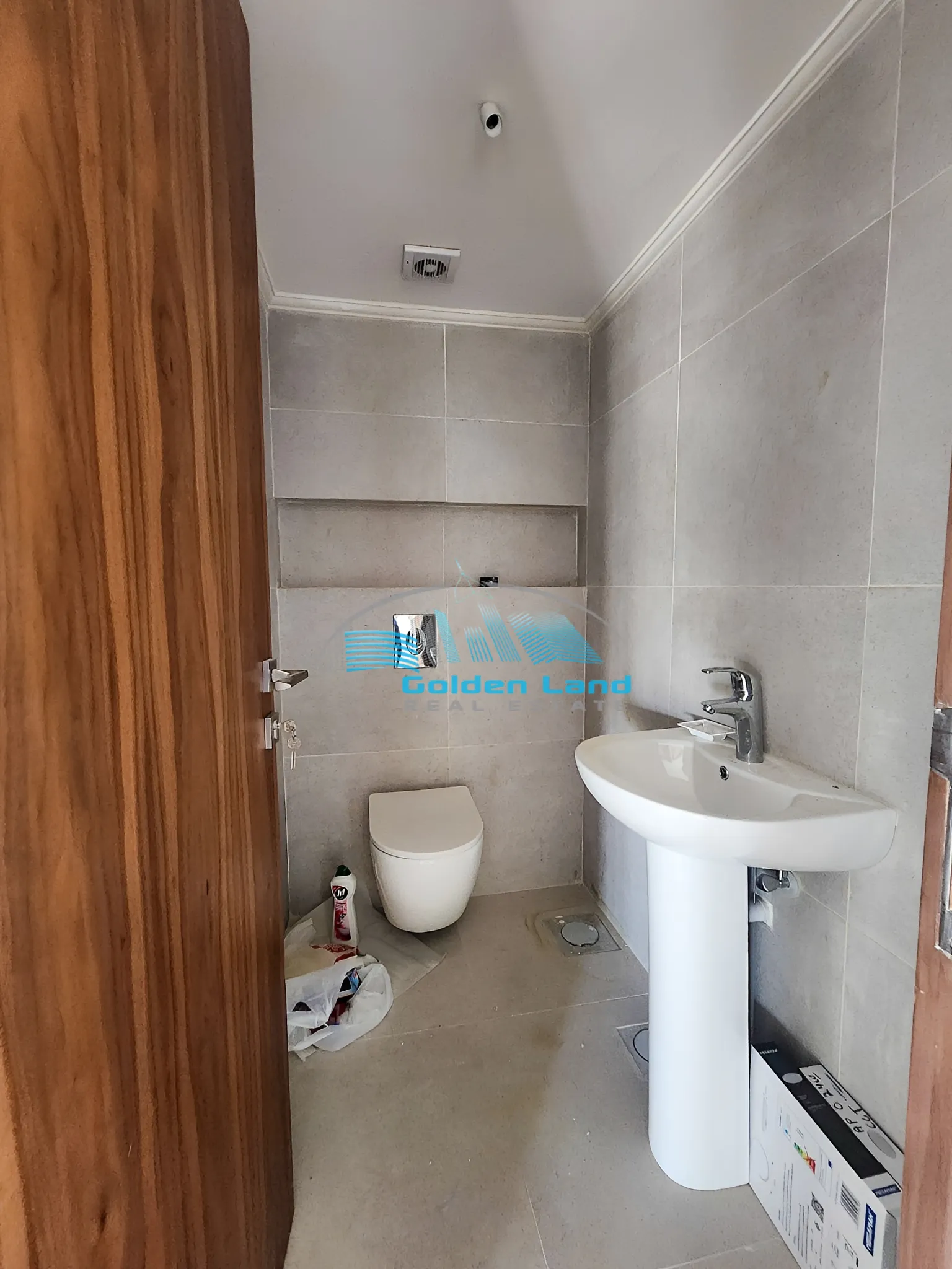 Apartment for Rent in Jouret El Ballout