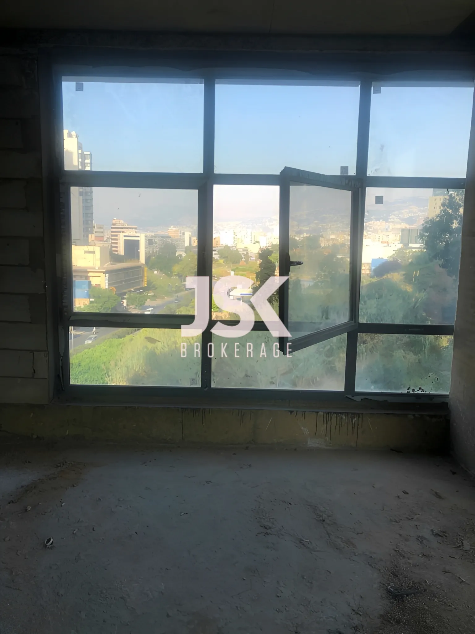 Office for rent in Adlieh