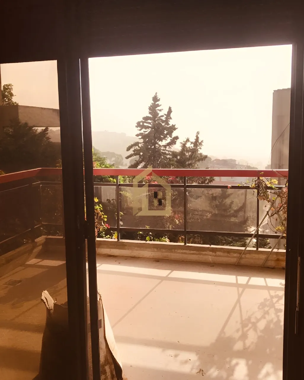Apartment for sale in Qornet El Hamra, Lebanon - 3 bed, 2 bath