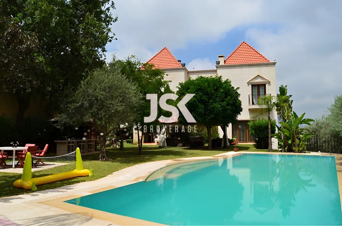 Villa for Rent in Beit Chabeb, Lebanon - 4 bed, 6 bath