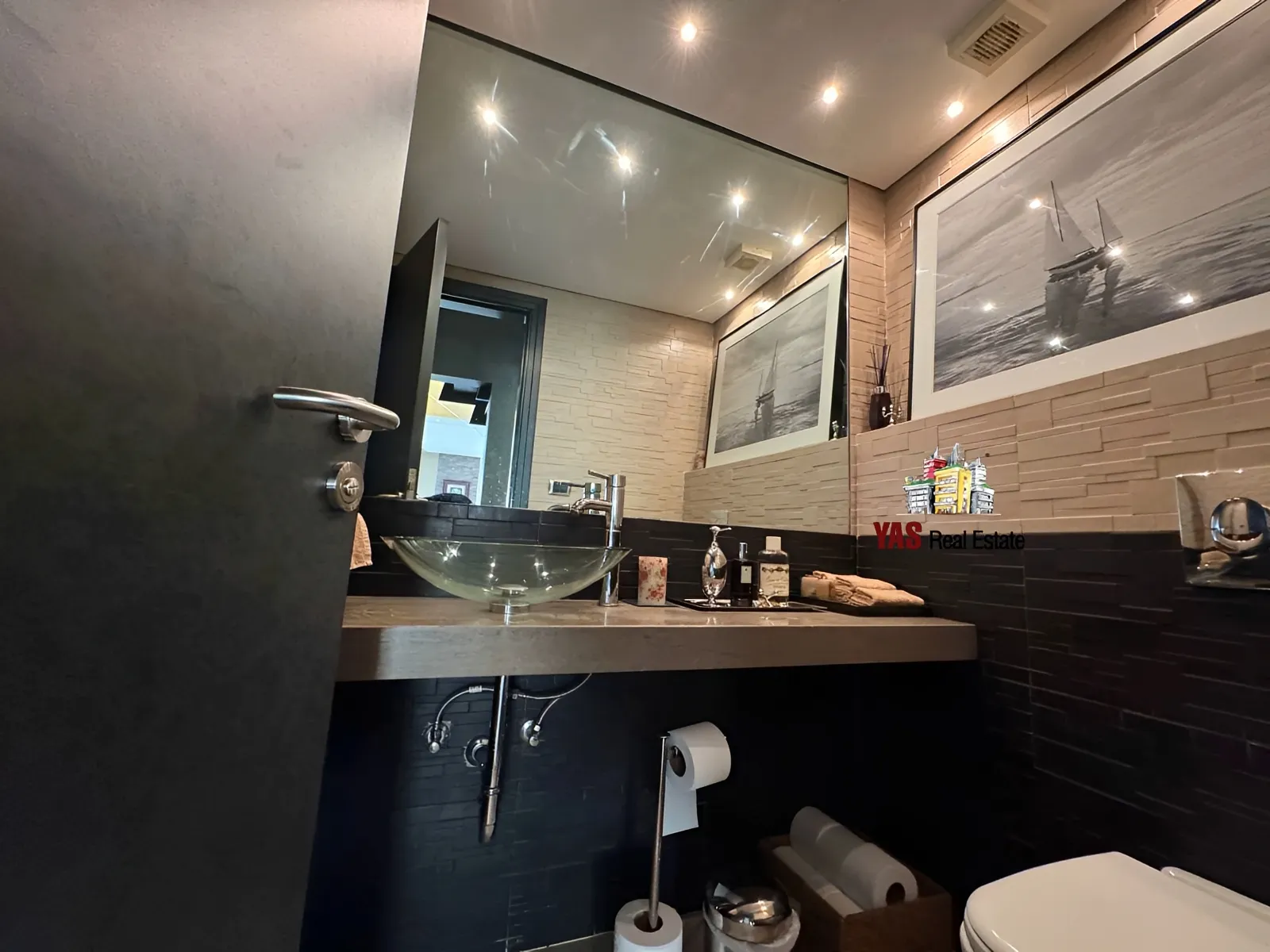 Apartment for Sale in Ballouneh