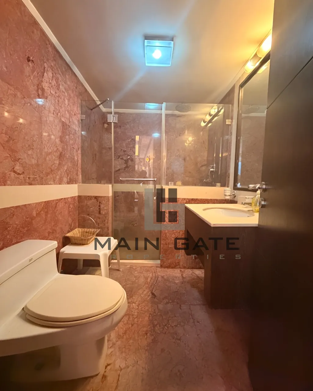 Apartment for sale in Dbayeh, Lebanon - 5 bed, 8 bath