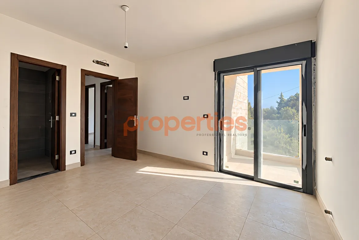 Apartment for Sale in Cornet Chahwan