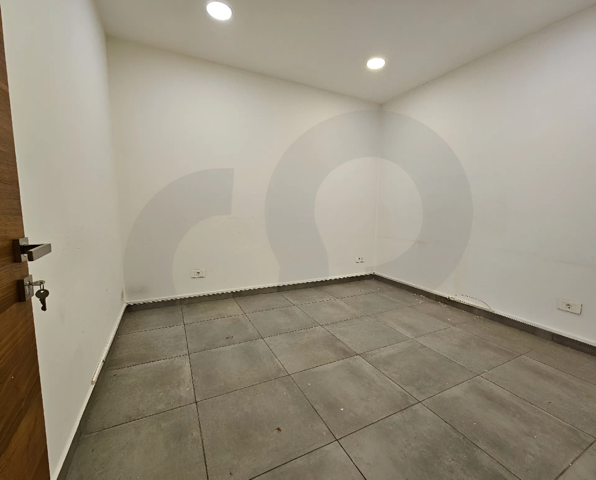 Commercial Property for Rent in Jdeideh