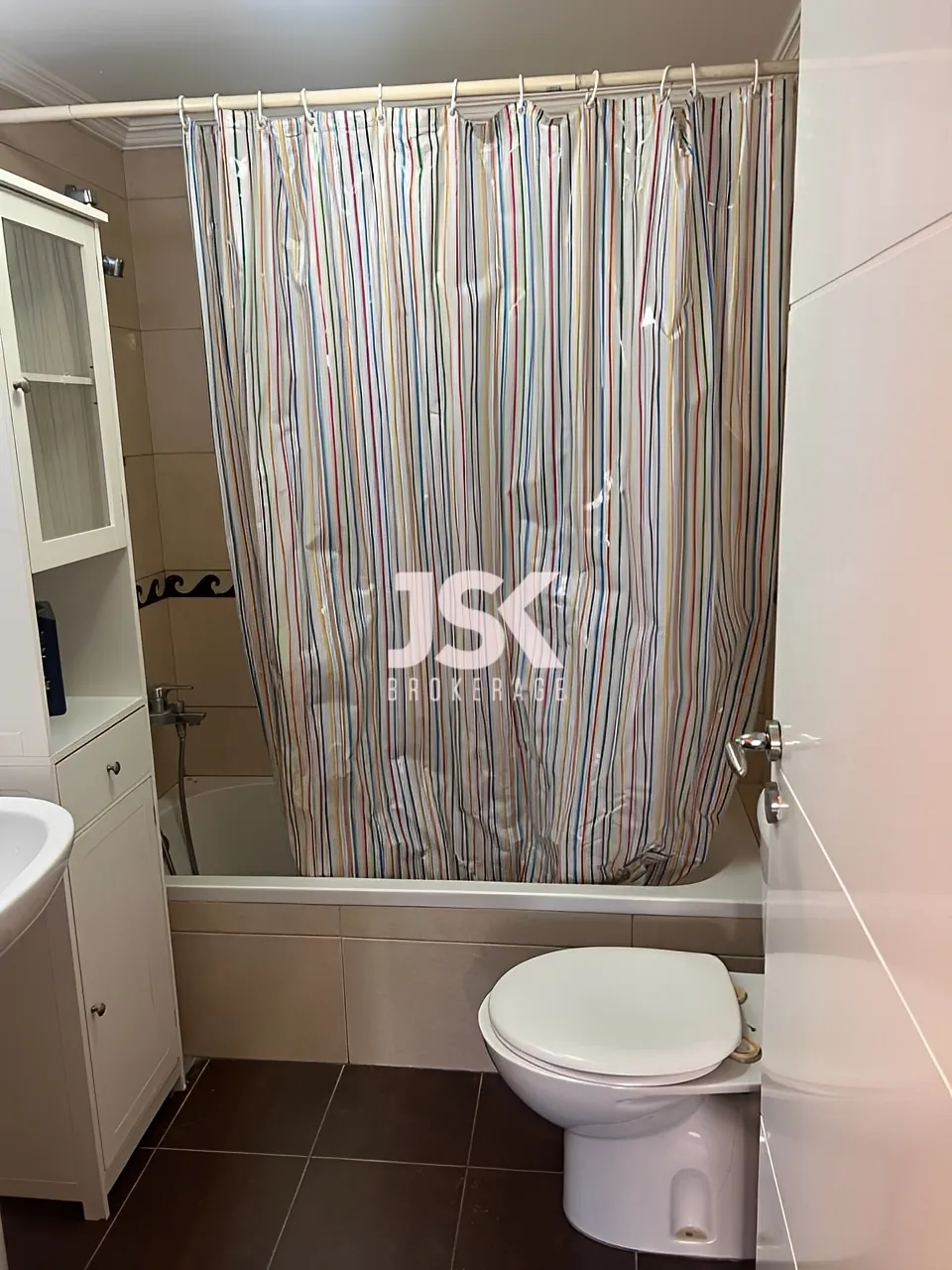 Office for Rent in Dekwaneh
