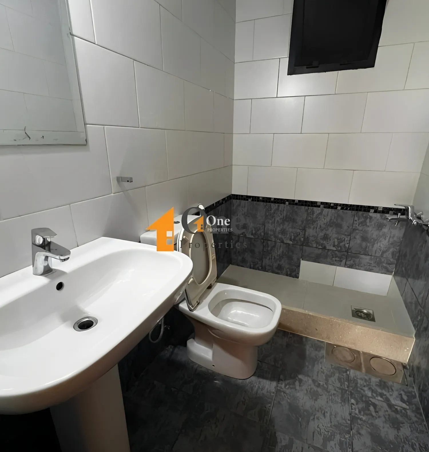 Apartment for rent in Halat, Lebanon - 2 bed, 2 bath