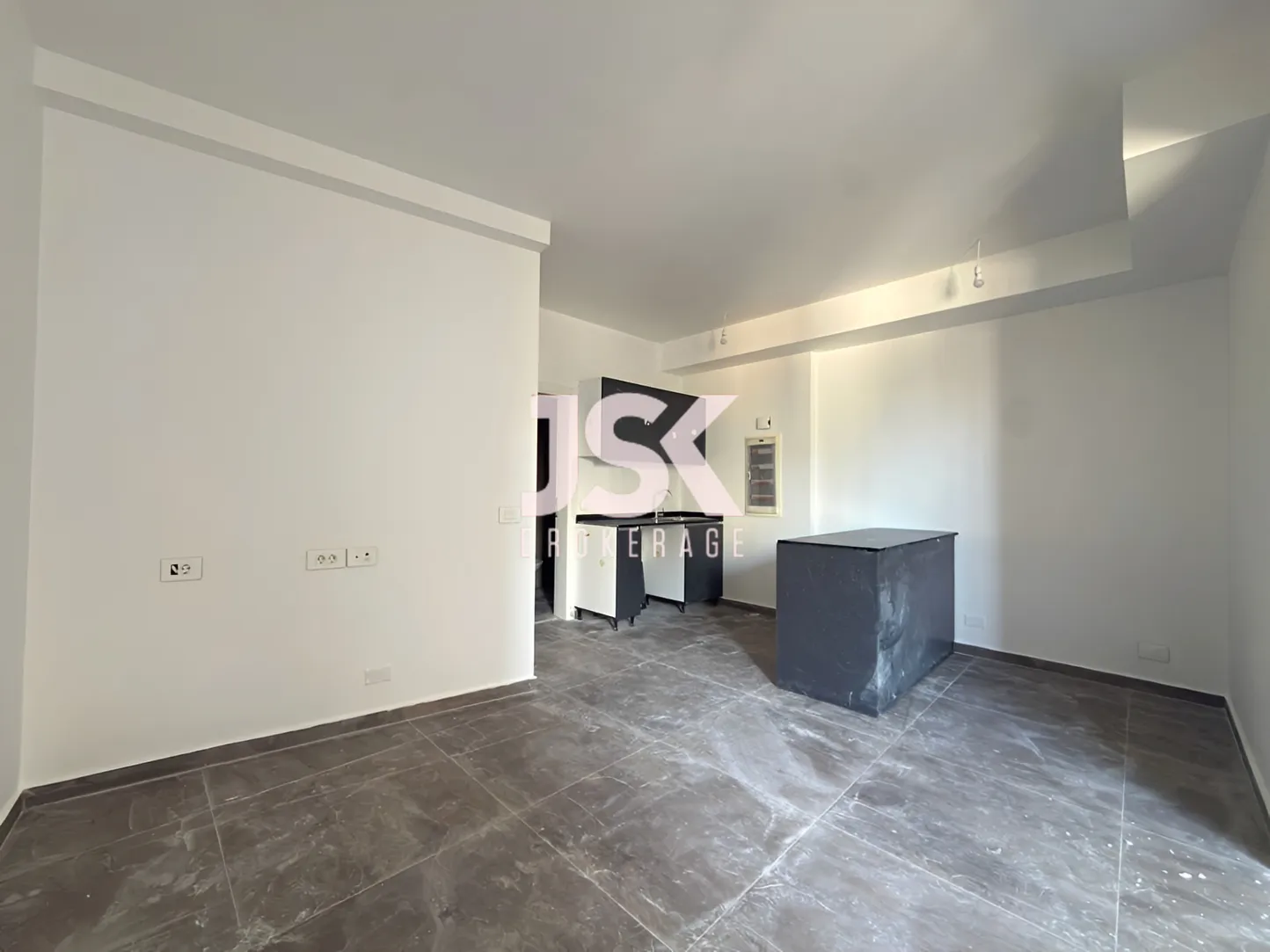 Loft for sale in Achrafieh, Beirut, Lebanon - 1 bed, 1 bath