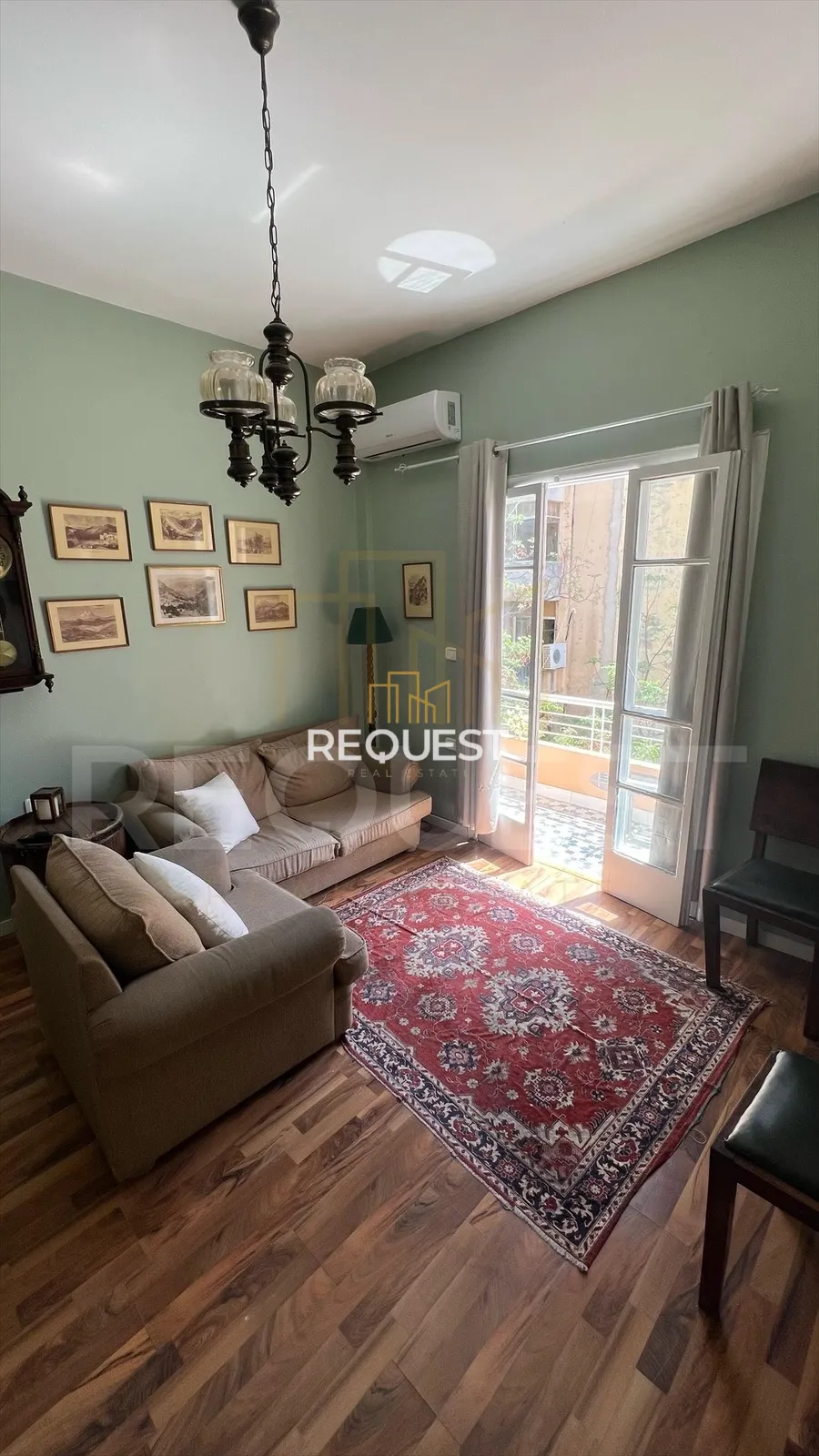 Studio for rent in Forn El Chebbak