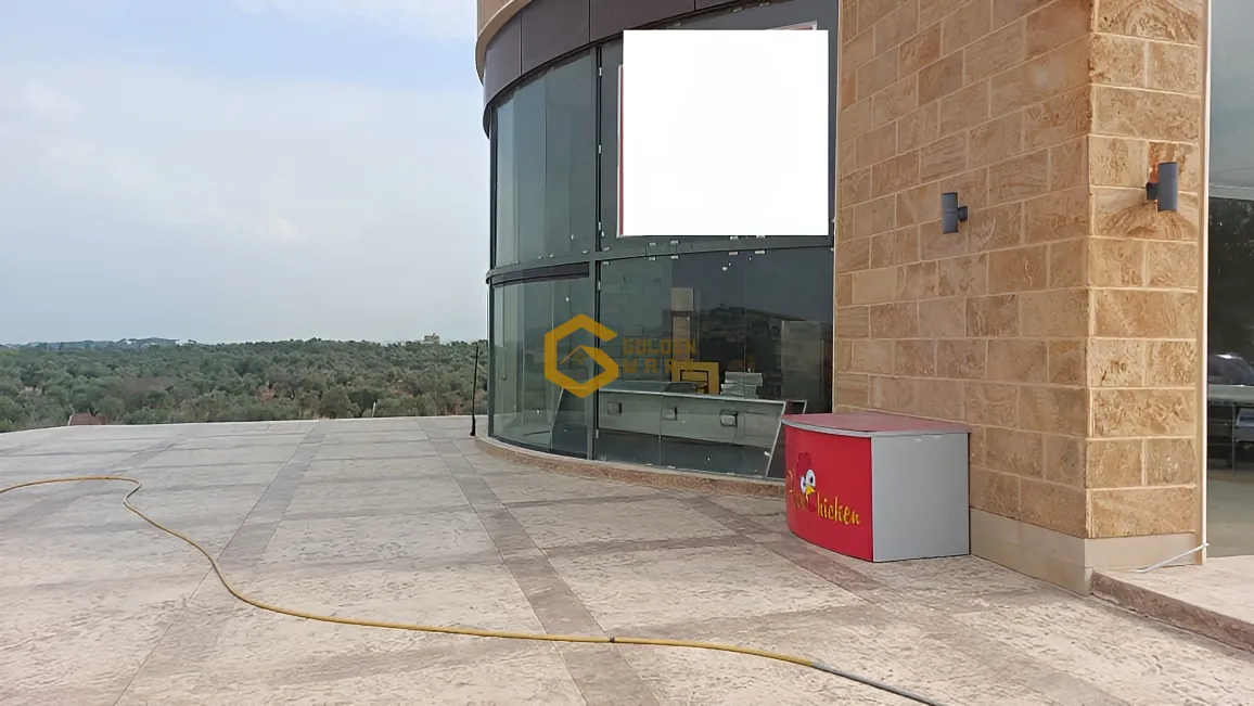 Shop for rent in Amioun