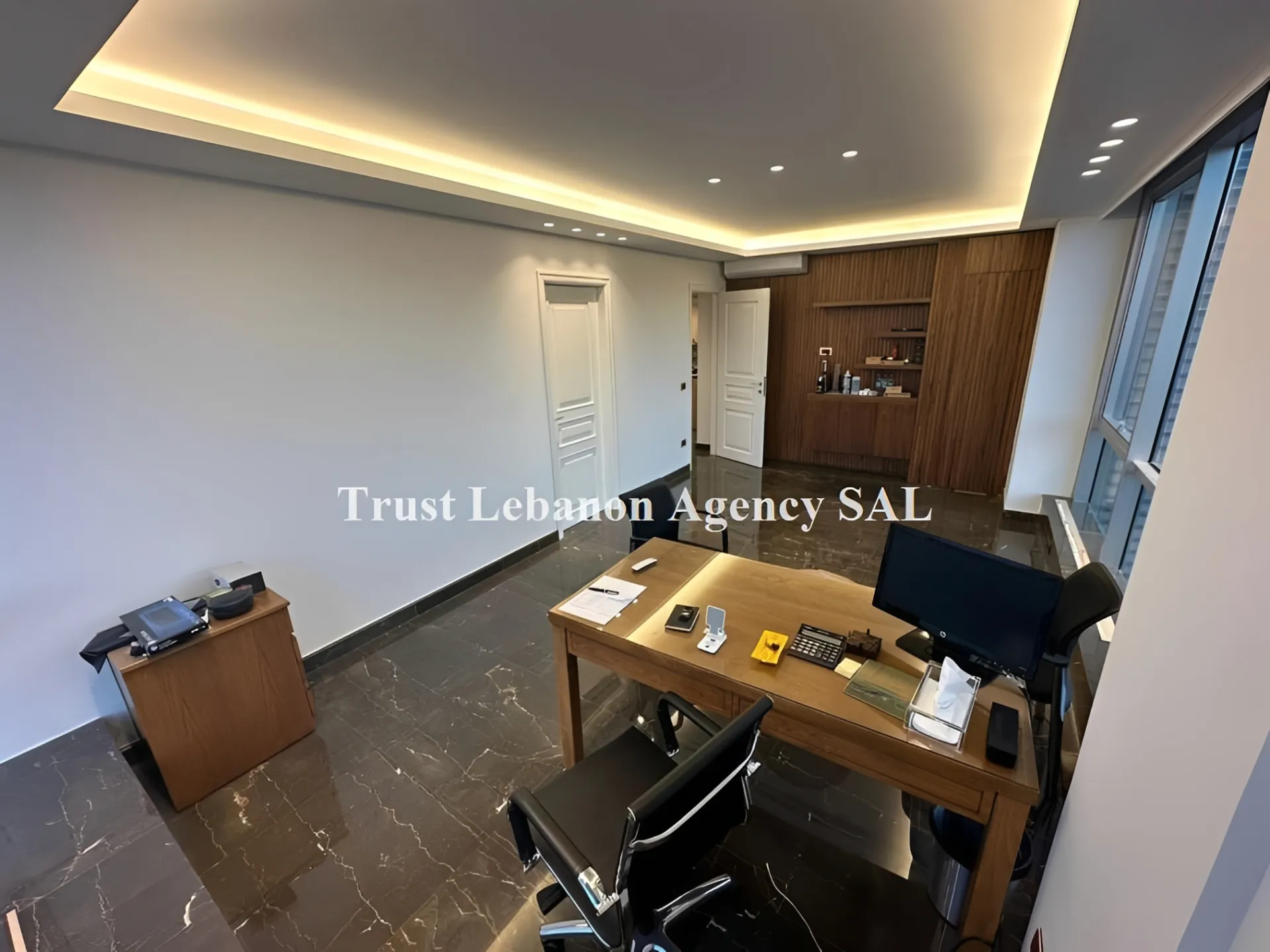 Office for rent in Metn, Dekweneh