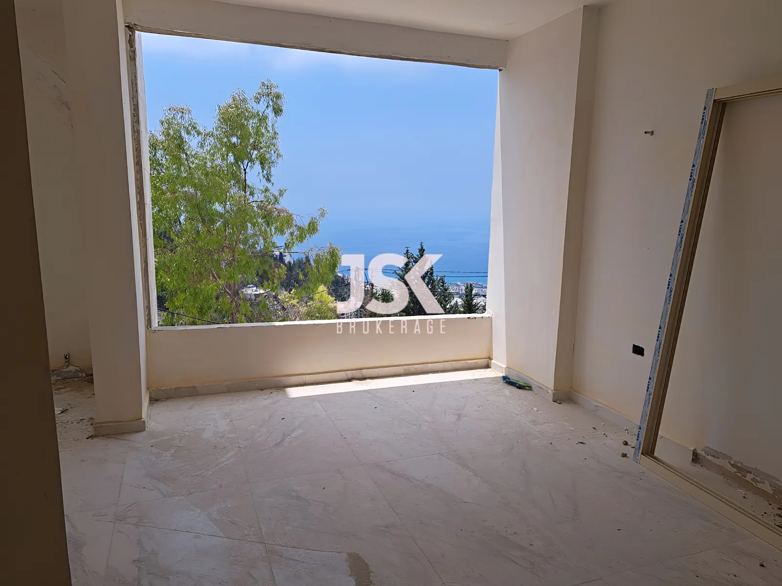 Apartment for Sale in Blat - 3 bed, 3 bath