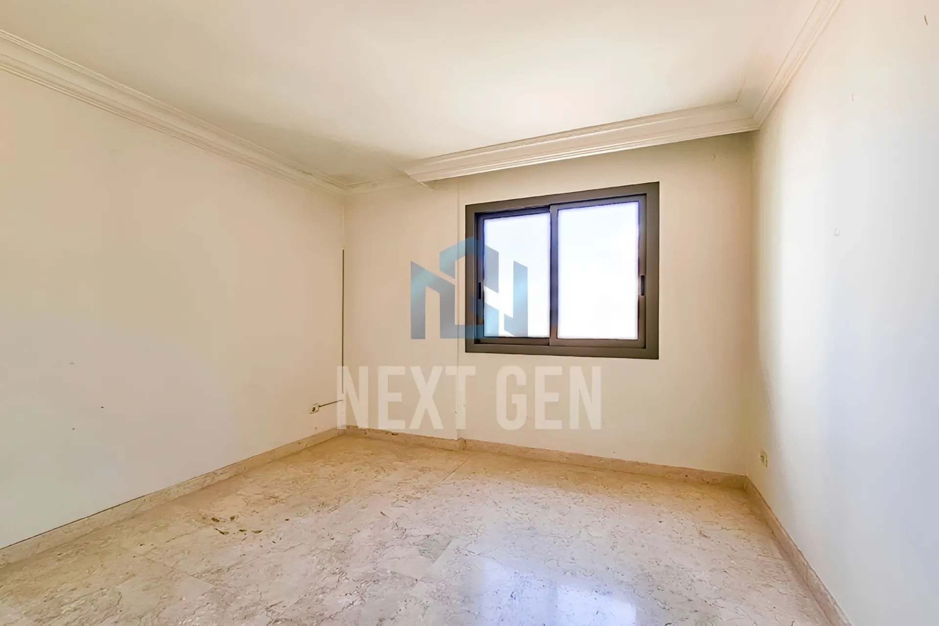 Apartment for rent in Ain Al Mraiseh, Beirut, Lebanon