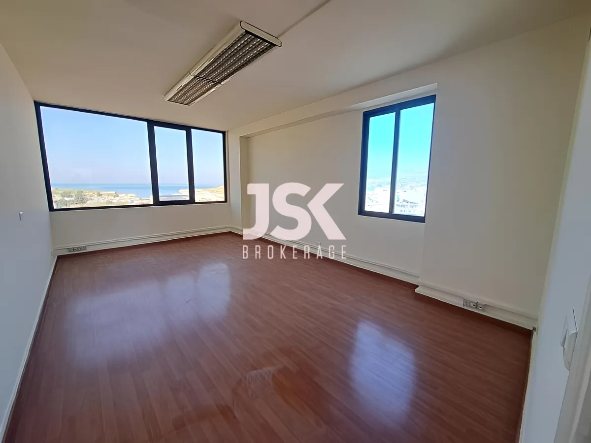 Office for rent in Daoura