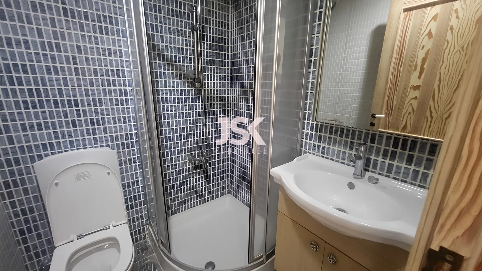 Apartment for Rent in Haret Sakher