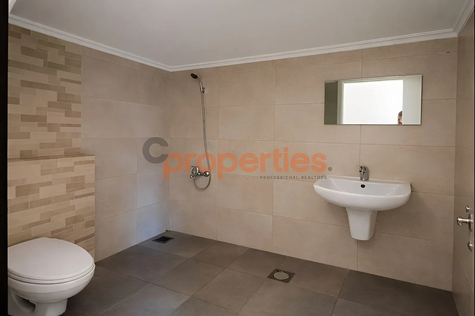 Apartment for Rent in Safra