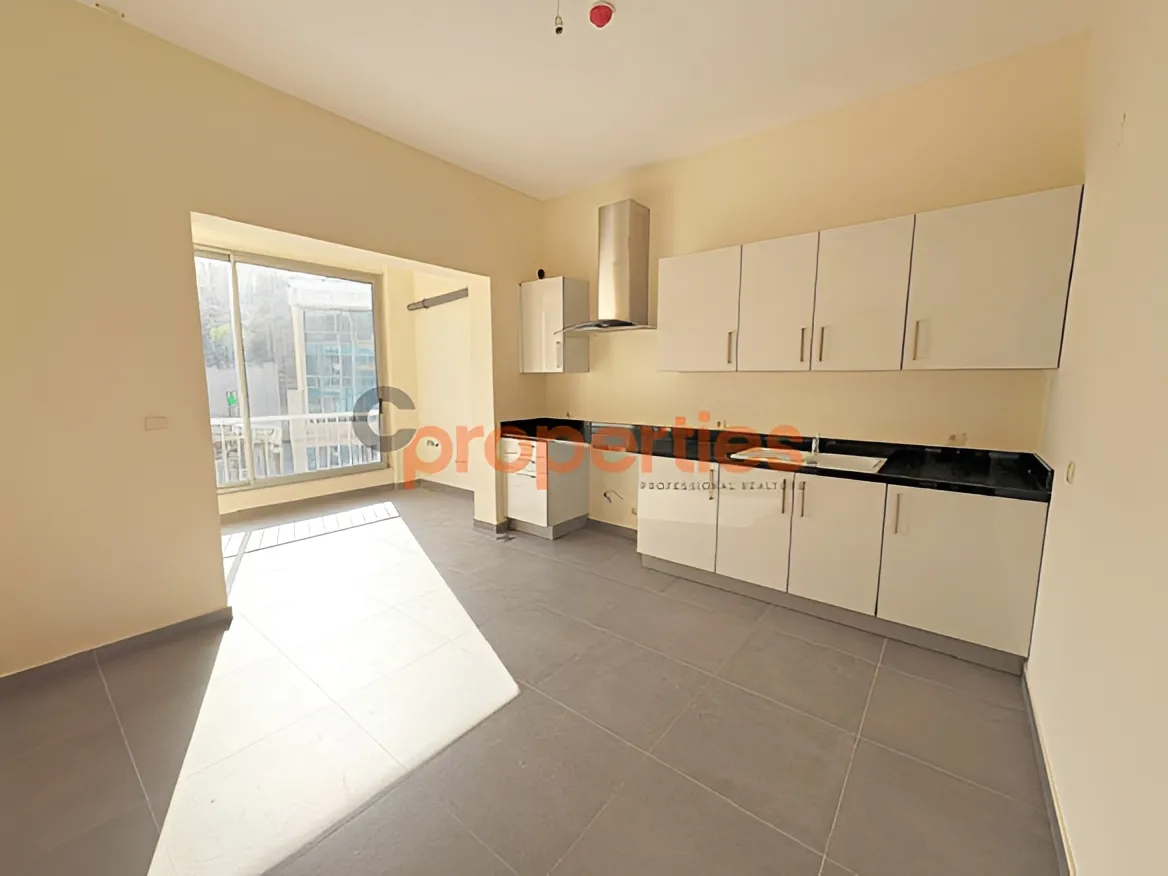 Apartment for Rent in Louaizeh - 3 bed, 5 bath