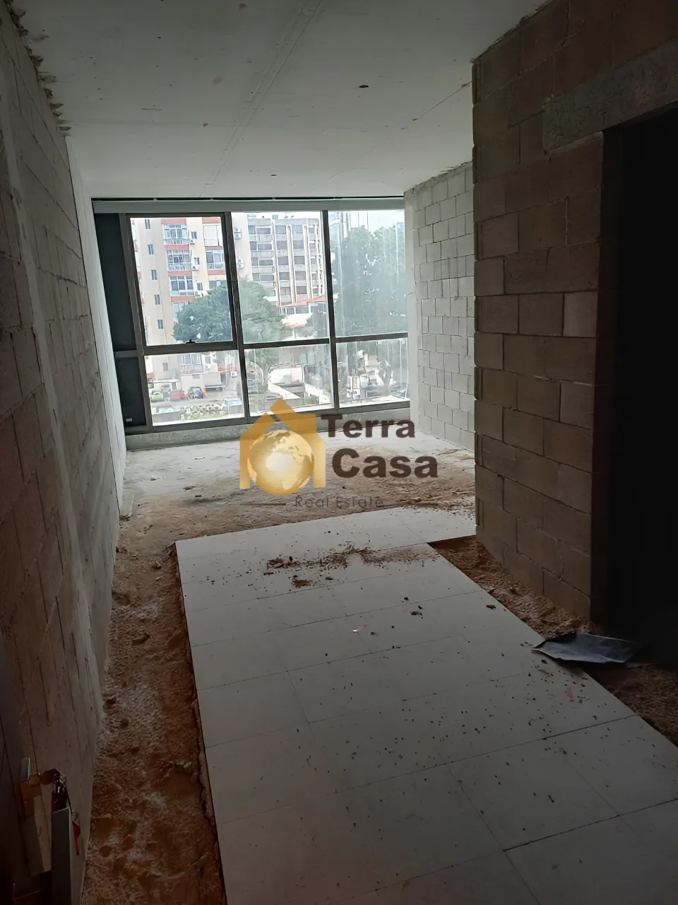 Office for sale in Dekwaneh
