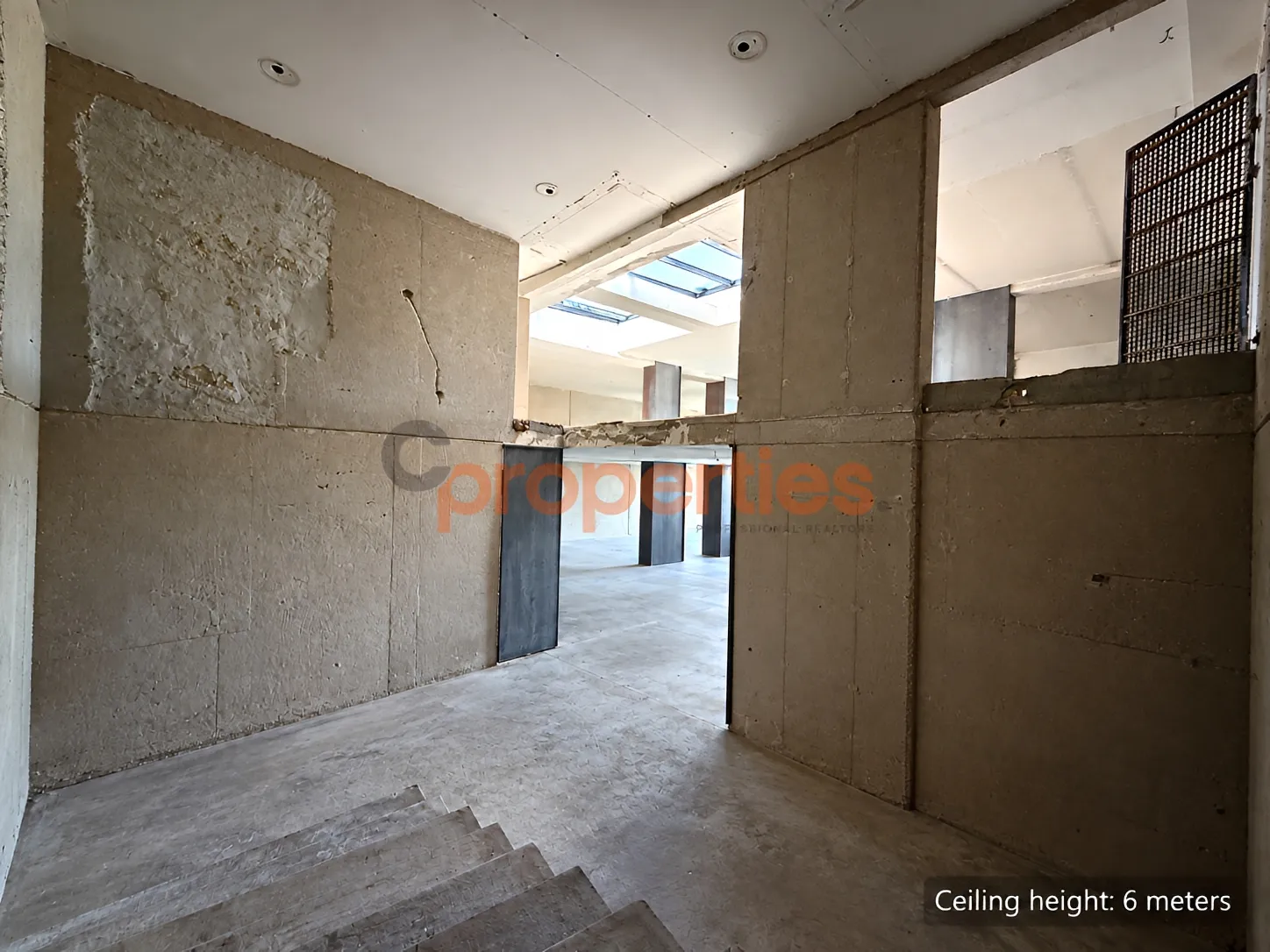 Showroom for Rent in Achrafieh