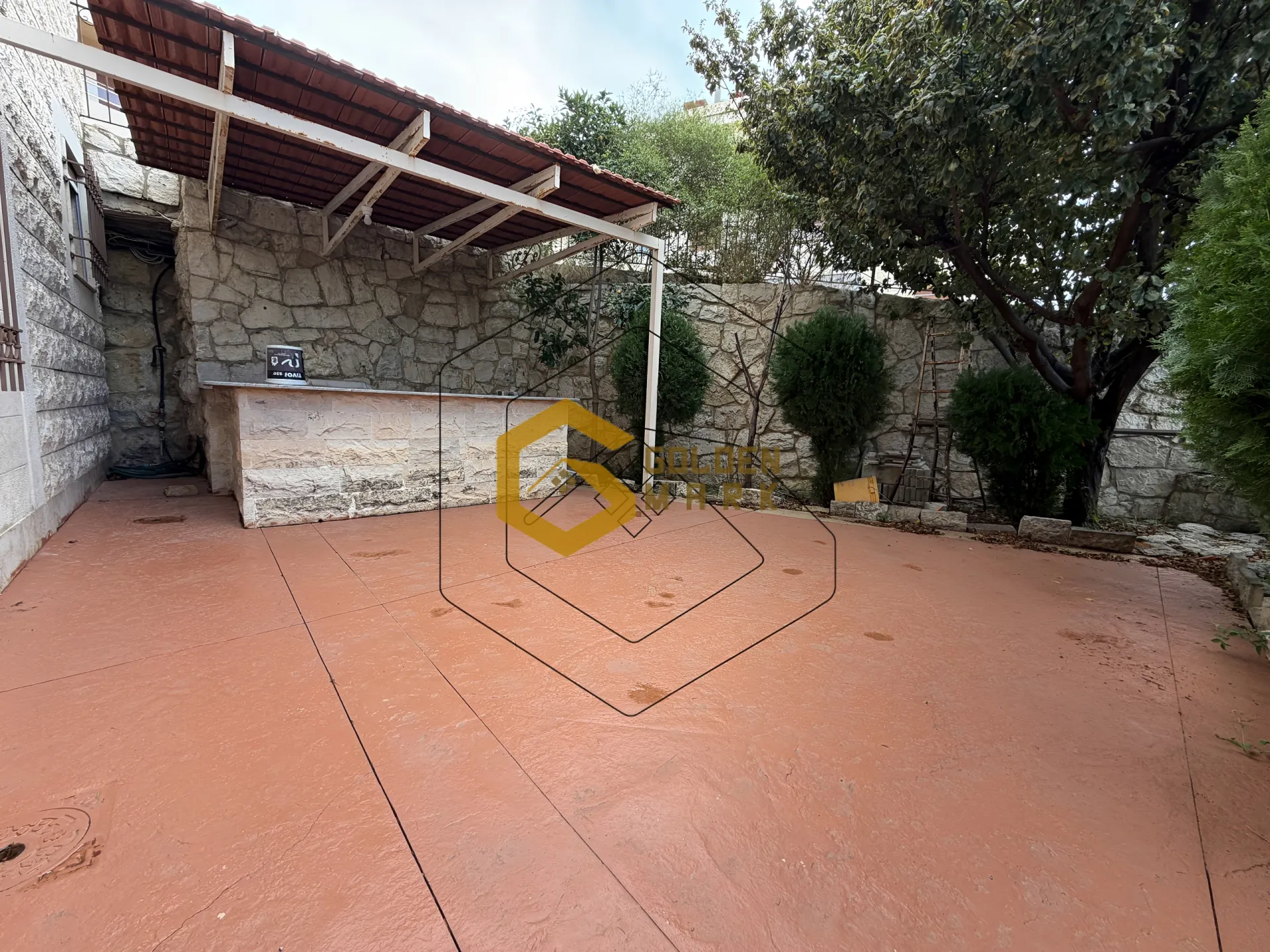 Villa for Sale in Edde