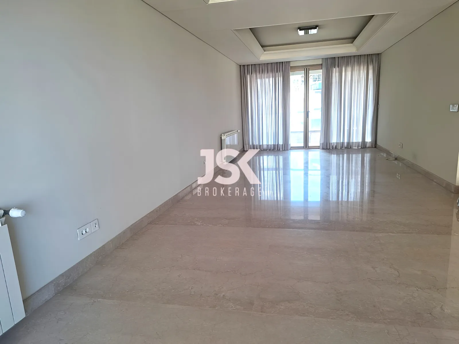 Apartment for Rent in Ras Beirut - 3 bed