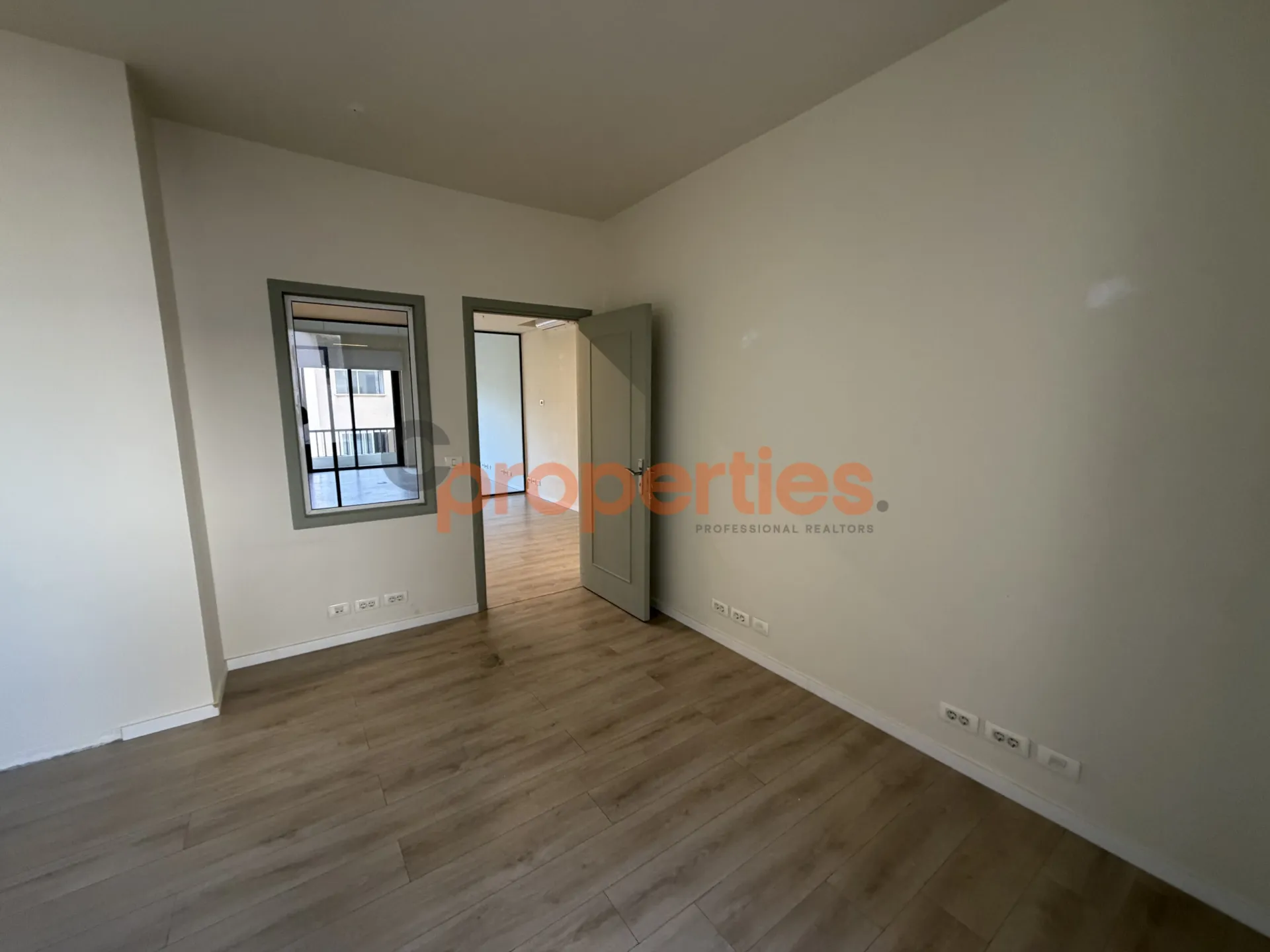 Office for Rent in Saifi Village