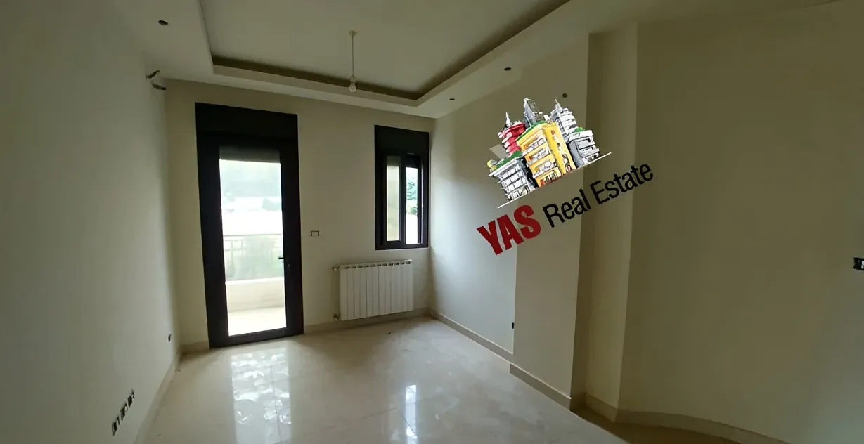 Apartment for Sale in Ballouneh