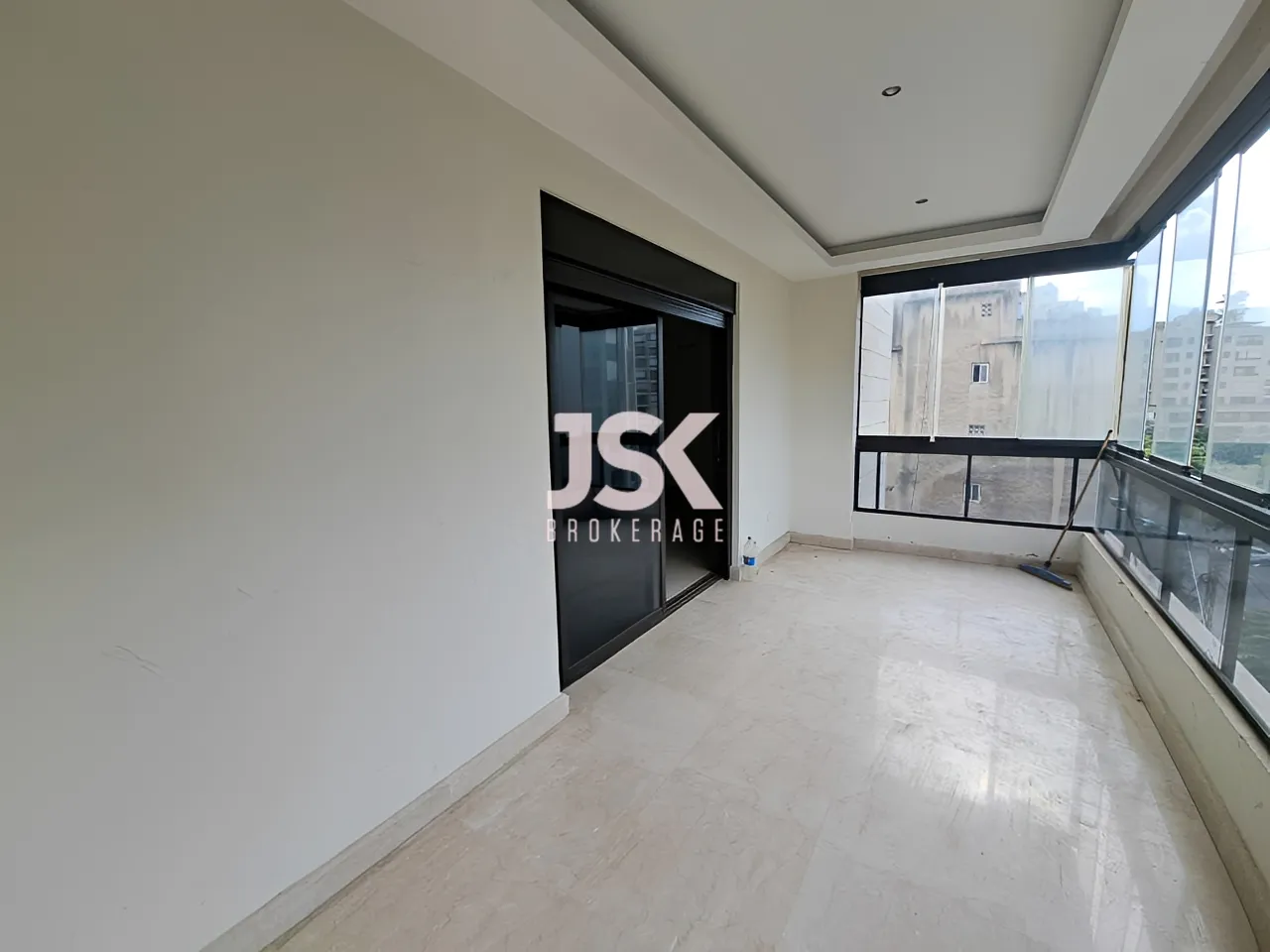 Apartment for Sale in Jdeideh - 3 bed, 3 bath