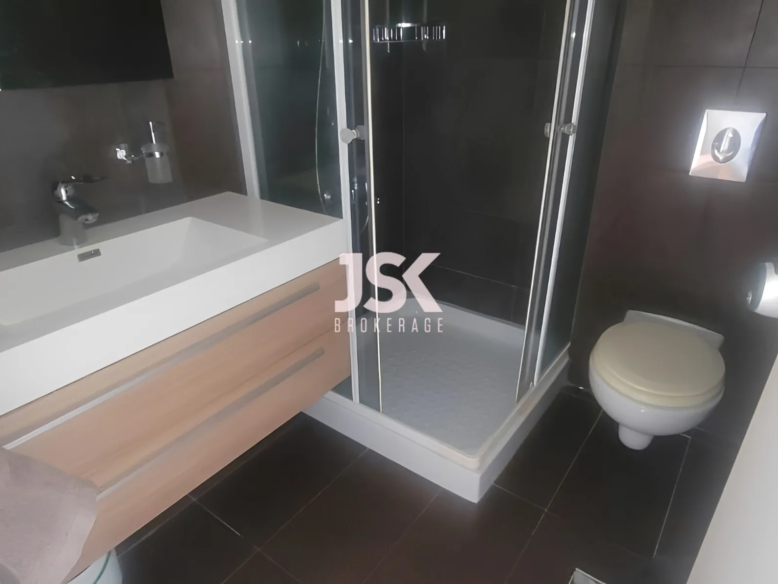 Chalet for Sale in Zouk Mosbeh