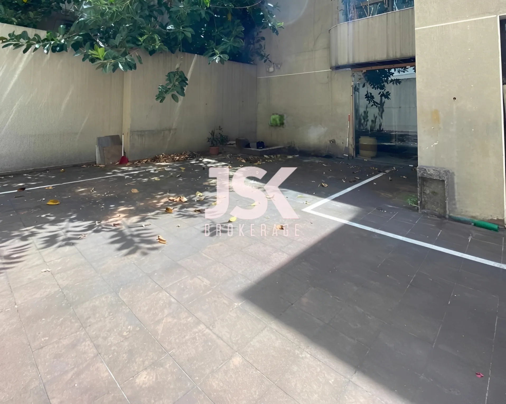 Shop for Sale in Hamra