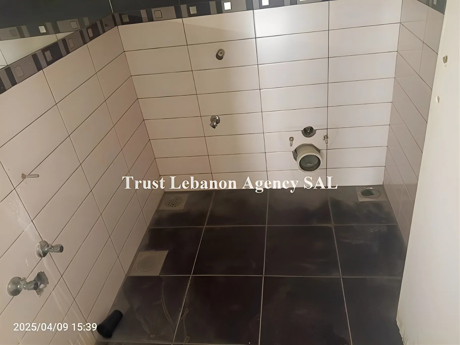 Office for rent in Beirut, Mina El Hosn