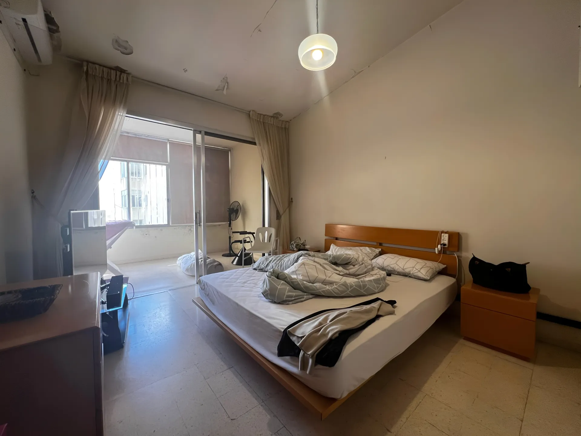 Apartment for Sale in Ballouneh - 3 bed, 3 bath
