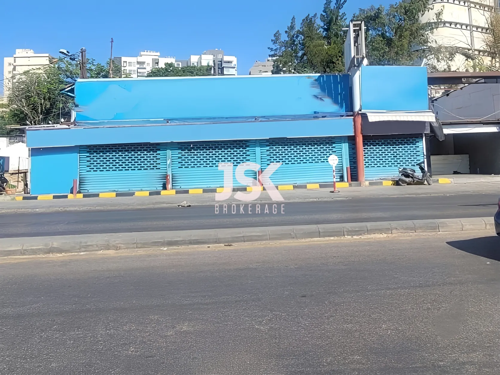 Showroom for Rent in Forn El Chebbak
