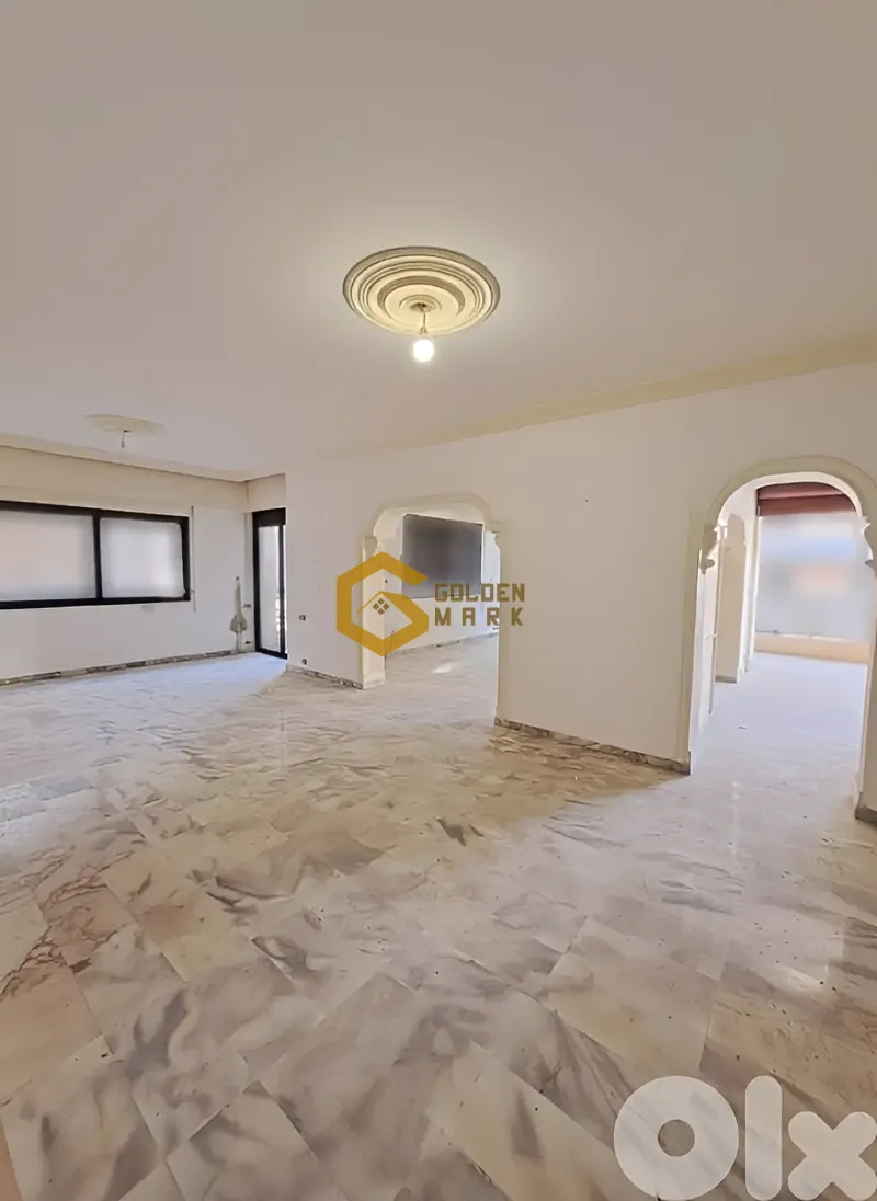 Apartment for Sale in Ramlet El Baida, Bayrut - 5 bed, 4 bath