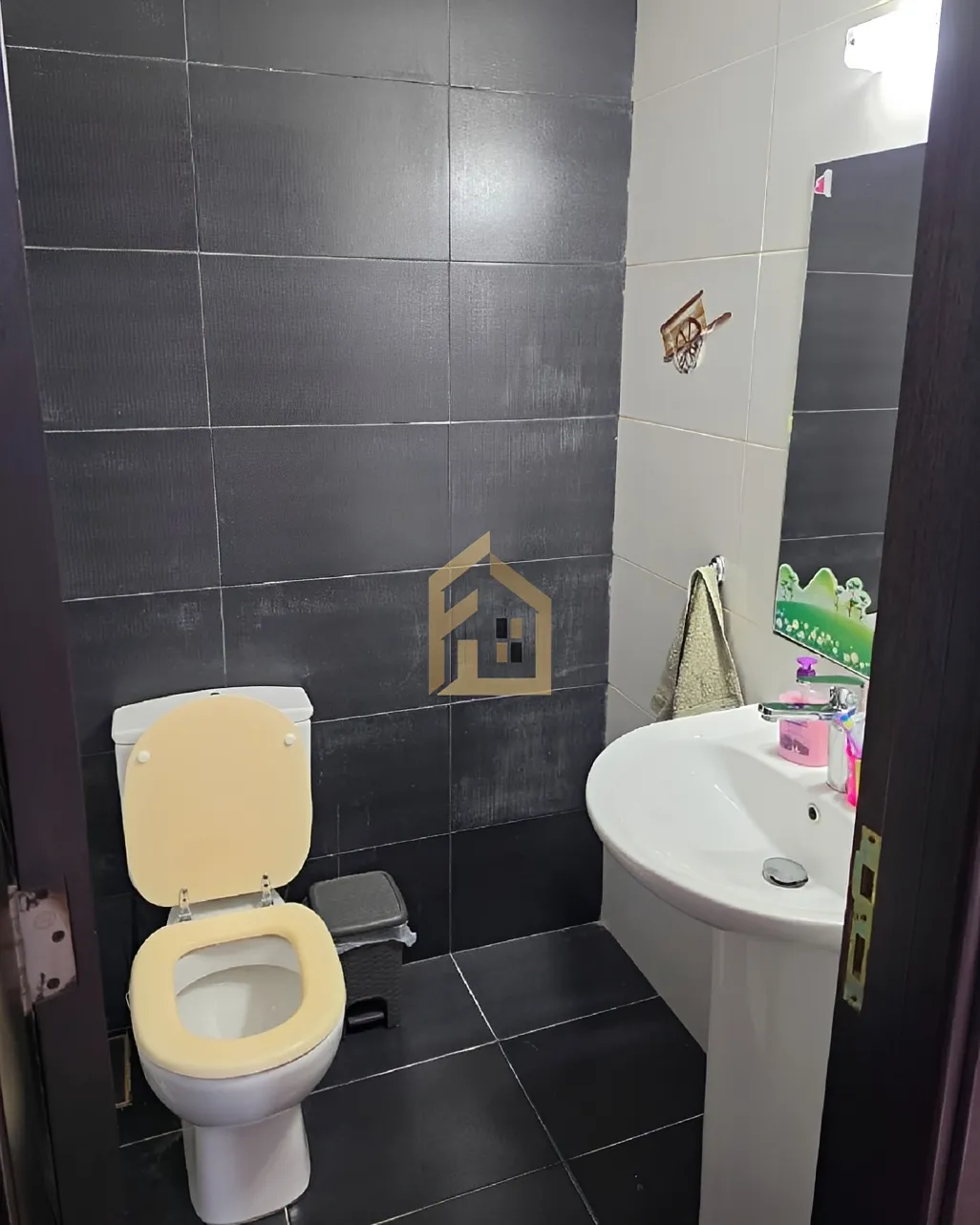 Apartment for sale in Zikrit, Lebanon