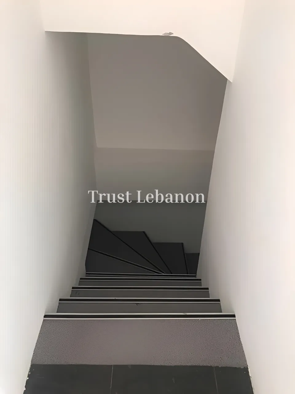 Shop for rent in Zalqa, Lebanon