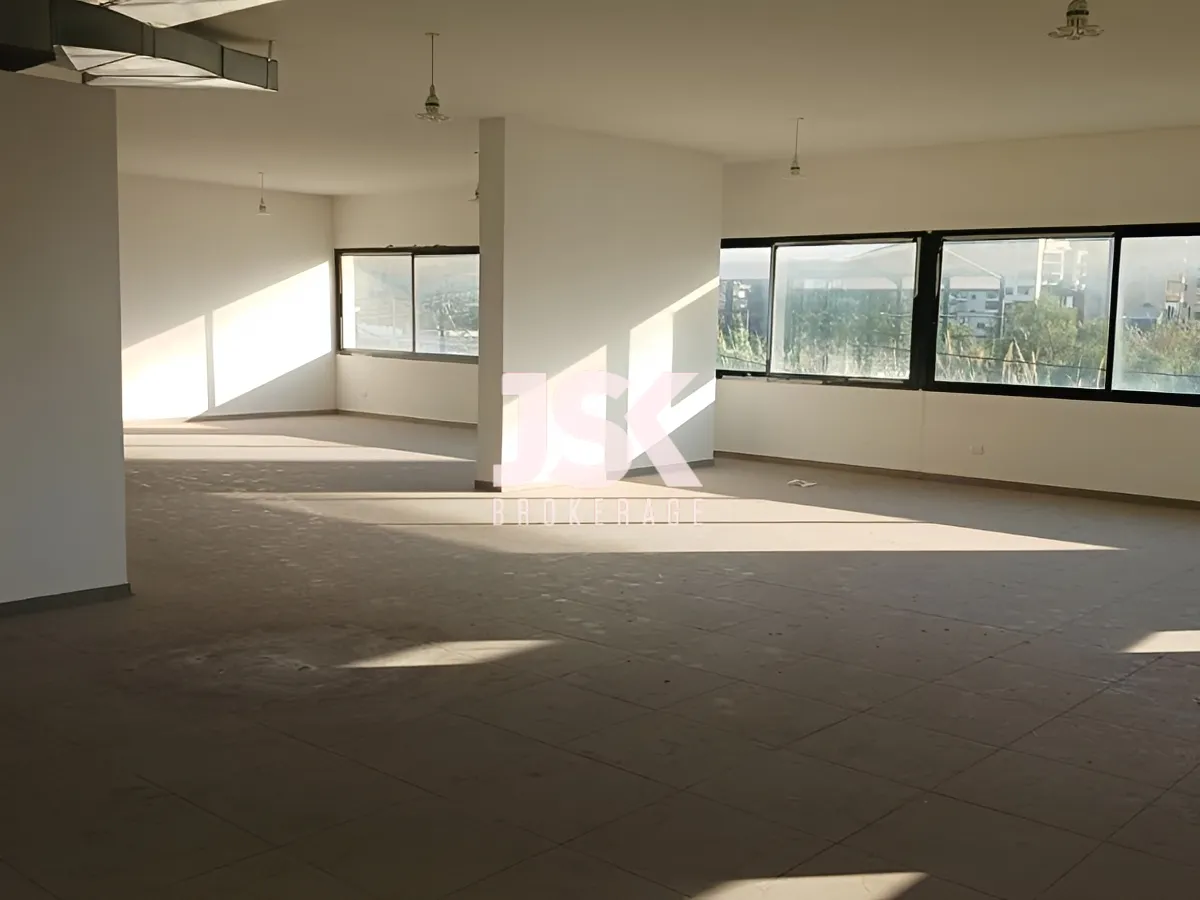 Office for rent in Dbayeh