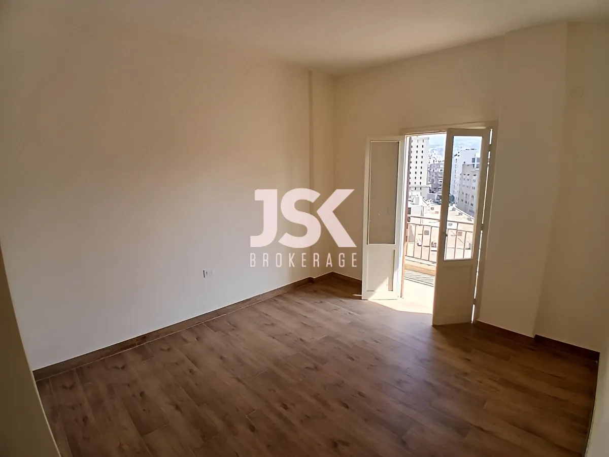 Office for rent in Daoura