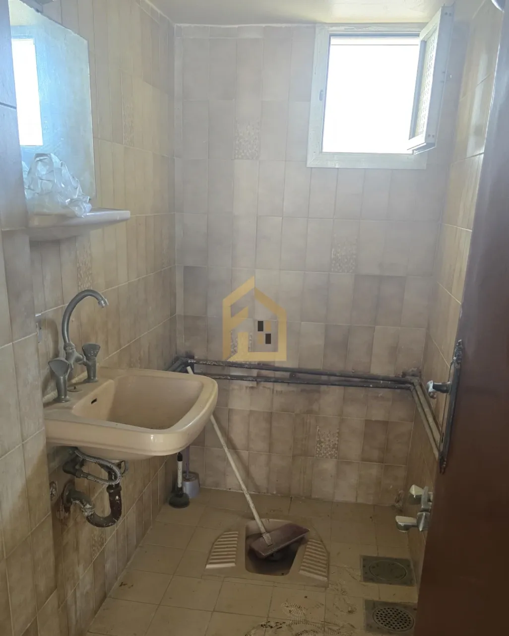 Apartment for sale in Tarik El Jdideh, Bayrut, Lebanon - 2 bed, 2 bath