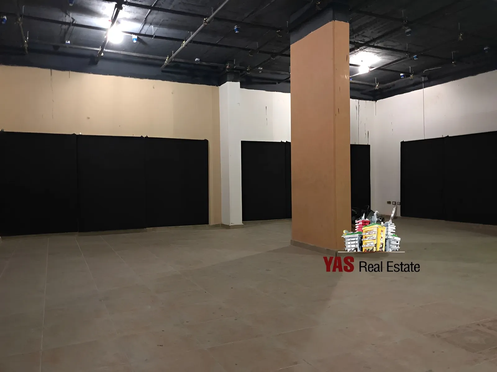 Showroom for Sale in Bsalim