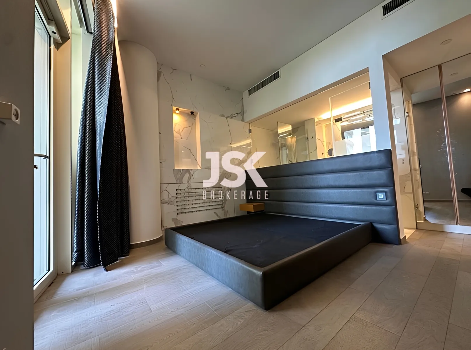 Apartment for Rent in Downtown